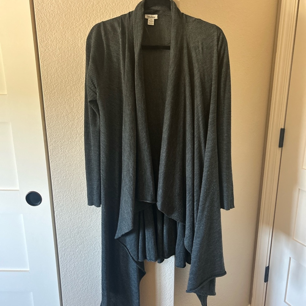 Neiman Marcus Gray Open Front Cardigan Sweater